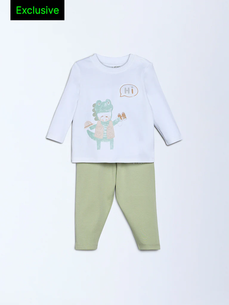 T-Shirt and Pants Set - Exclusive